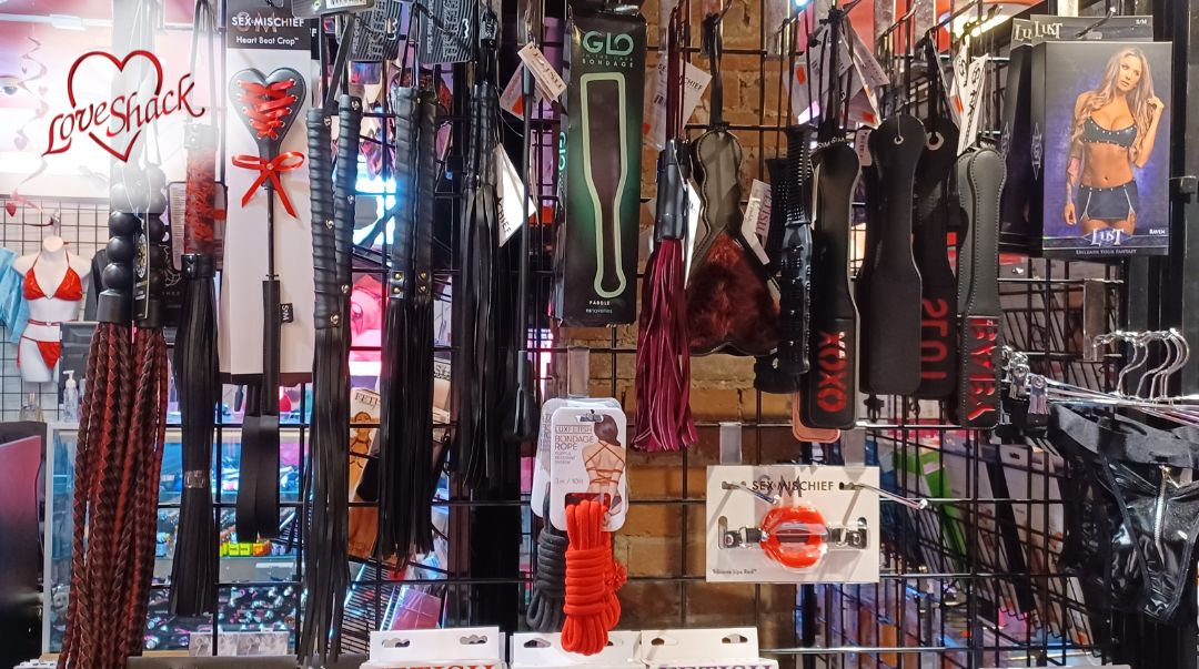 Spice Up Your Sex Life: 10 BDSM and Fetish Toys for Couples